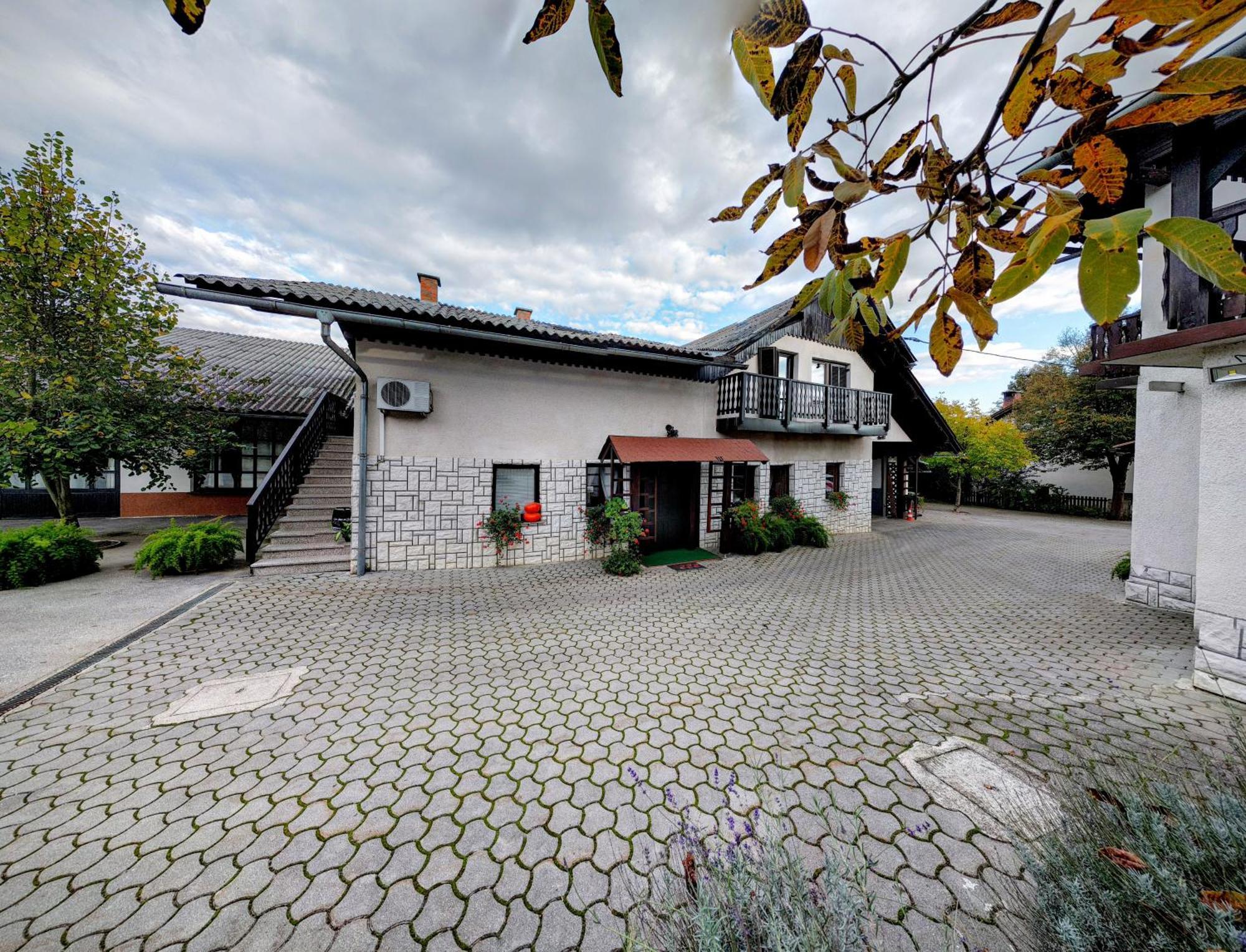 Apartments Tome Ljubljana Bagian luar foto
